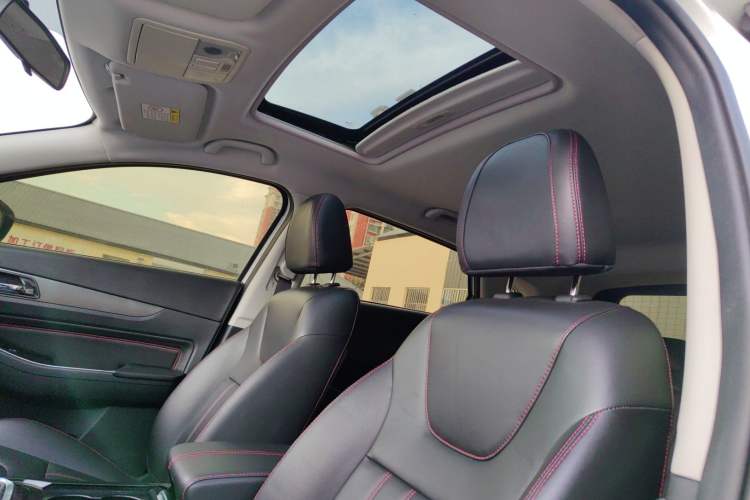 Used BAIC Beijing X5 2019 1.5T Manual Elite Edition China VI Headliner