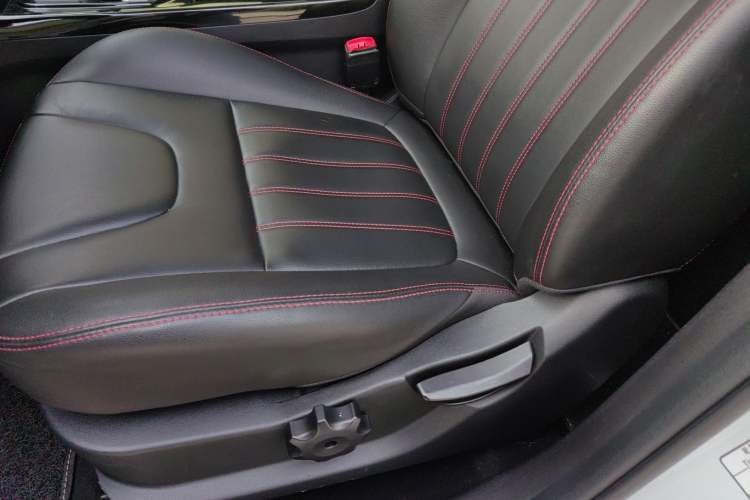Used BAIC Beijing X5 2019 1.5T Manual Elite Edition China VI Interior 1