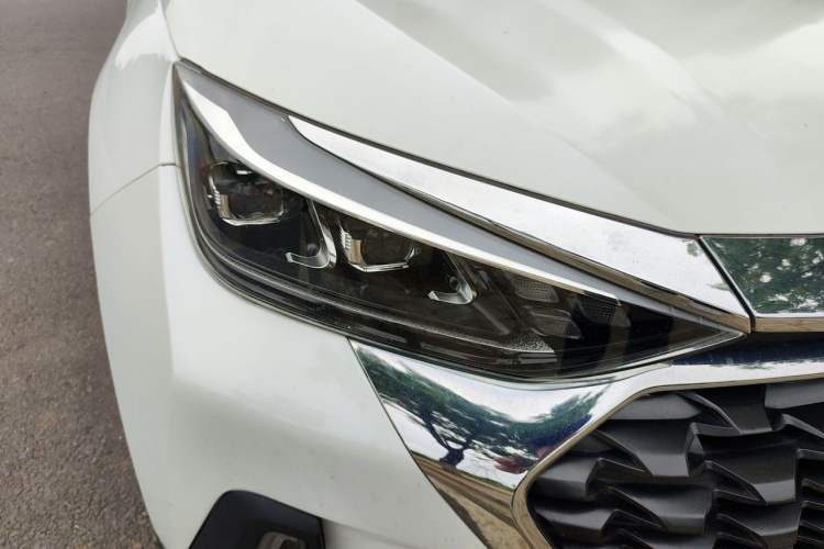 Used BAIC Beijing X5 2019 1.5T CVT New Smart Version China VI Emission Standard Right Front Headlight