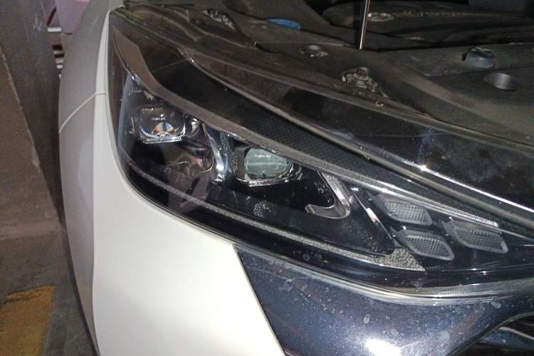 Used BAIC Beijing X5 2019 1.5T CVT New Smart Version China VI Emission Standard Right Front Headlight