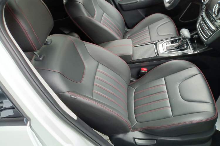 Used BAIC Beijing X5 2019 1.5T CVT New Smart Version China VI Emission Standard Right Front Seat