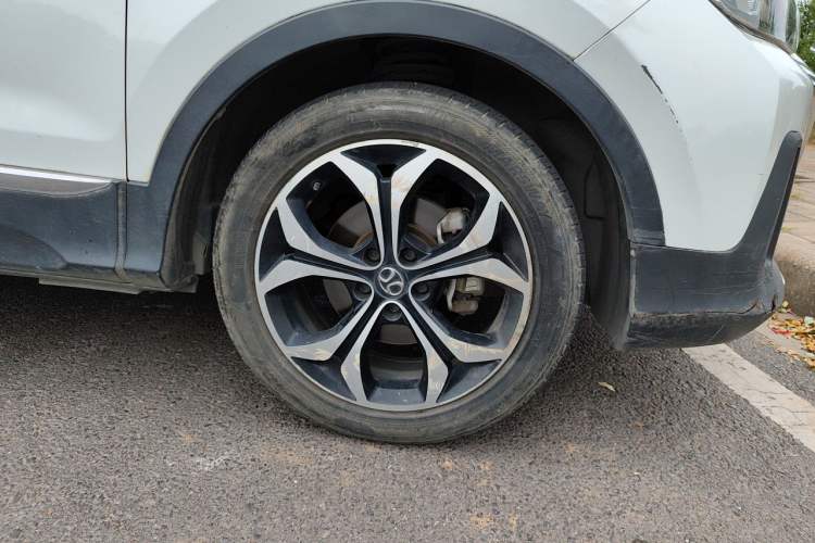 Used BAIC Beijing X5 2019 1.5T CVT New Smart Version China VI Emission Standard Right Front Wheel Hub
