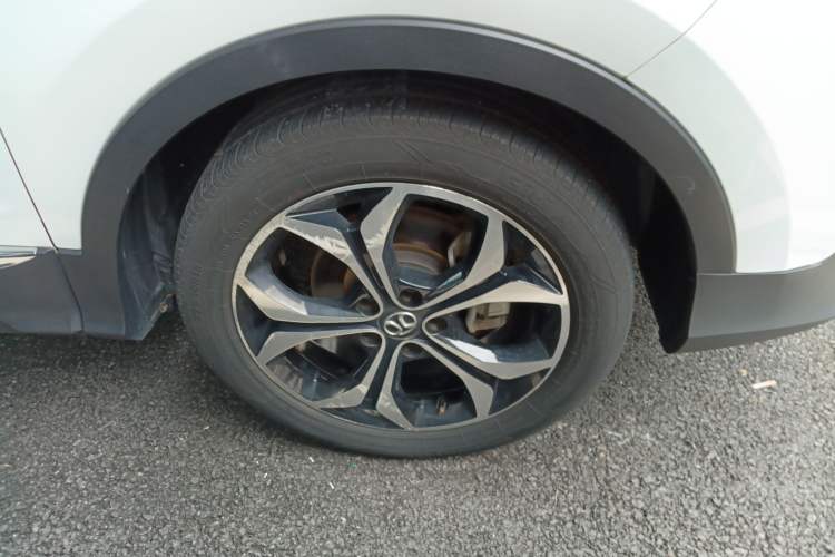 Used BAIC Beijing X5 2019 1.5T CVT New Smart Version China VI Emission Standard Right Front Wheel Hub