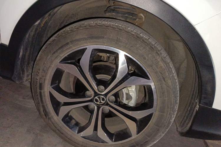 Used BAIC Beijing X5 2019 1.5T CVT New Smart Version China VI Emission Standard Right Front Wheel Hub