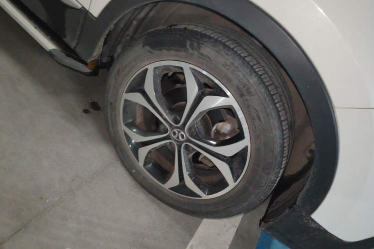 Used BAIC Beijing X5 2019 1.5T CVT Elite Version China VI Right Front Wheel Hub