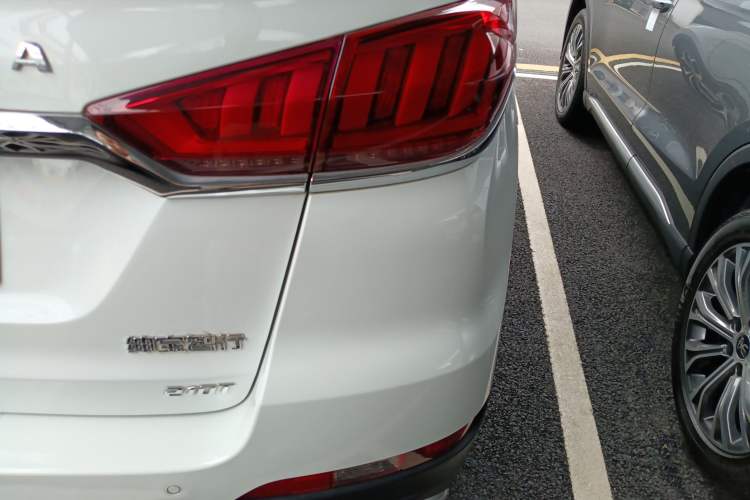 Used BAIC Beijing X5 2019 1.5T CVT New Smart Version China VI Emission Standard Right Rear Taillight