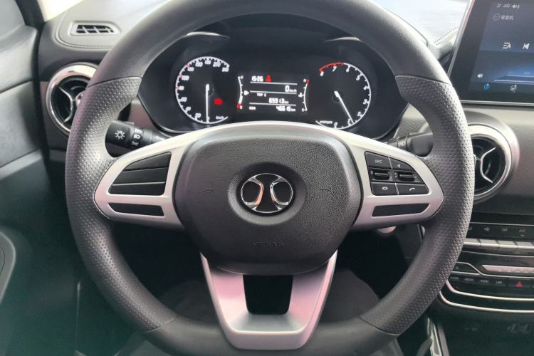 Used BAIC Beijing X5 2019 1.5T Manual Advance Edition China VI Steering Wheel