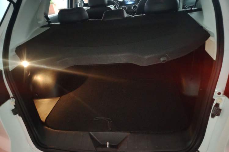 Used BAIC Beijing X5 2019 1.5T CVT New Smart Version China VI Emission Standard Trunk
