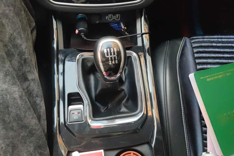 Used BAIC Beijing X5 2020 1.5T Manual Advance Edition China VI Gear Lever