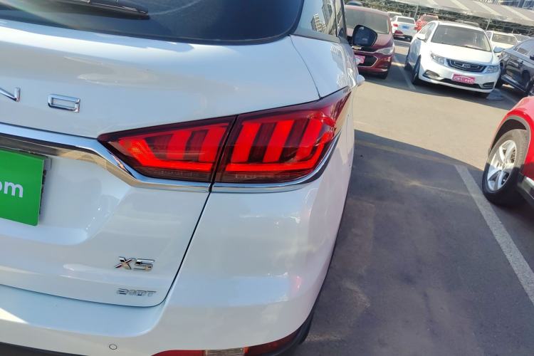 Used BAIC Beijing X5 2020 1.5T Manual Advance Edition China VI Right Rear Taillight