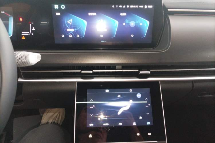 Used BAIC Beijing X7 2023 1.5TD DCT Premium+ Edition Audio And AC Panel