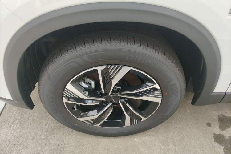 Used BAIC Beijing X7 2023 1.5TD DCT Premium+ Edition Left Front Wheel Hub