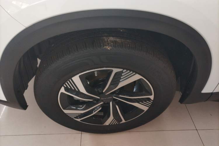 Used BAIC Beijing X7 2023 1.5TD DCT Premium+ Edition Left Front Wheel Hub