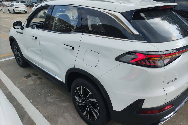 Used BAIC Beijing X7 2023 1.5TD DCT Premium+ Edition Left Side
