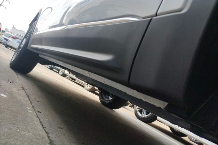 Used BAIC Beijing X7 2023 1.5TD DCT Premium+ Edition Right Side Sill