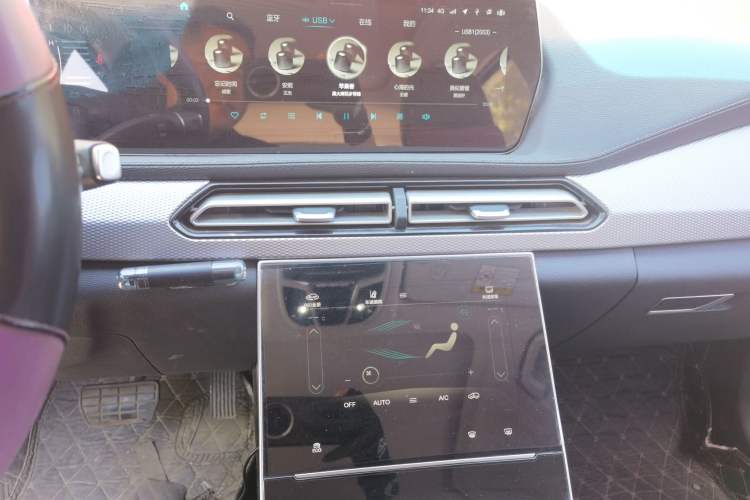 Used BAIC Beijing X7 2020 1.5TD DCT ZhiShang Edition Audio And AC Panel