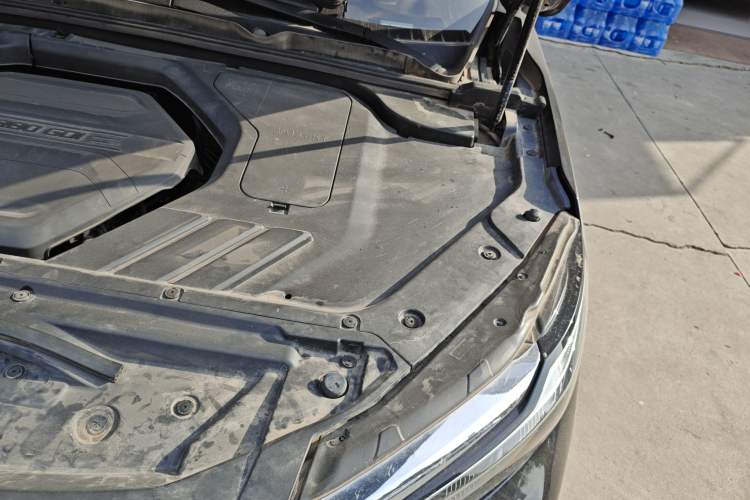 Used BAIC Beijing X7 2020 1.5TD DCT Leading Edition Engine Bay Left