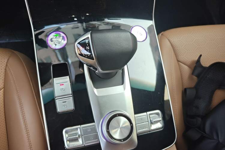 Used BAIC Beijing X7 2020 1.5TD DCT Leading Edition Gear Lever
