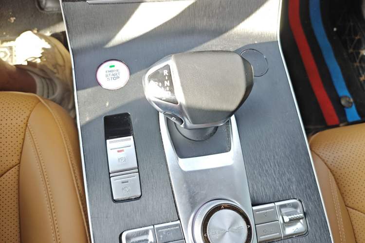 Used BAIC Beijing X7 2020 1.5TD DCT Leading Edition Gear Lever