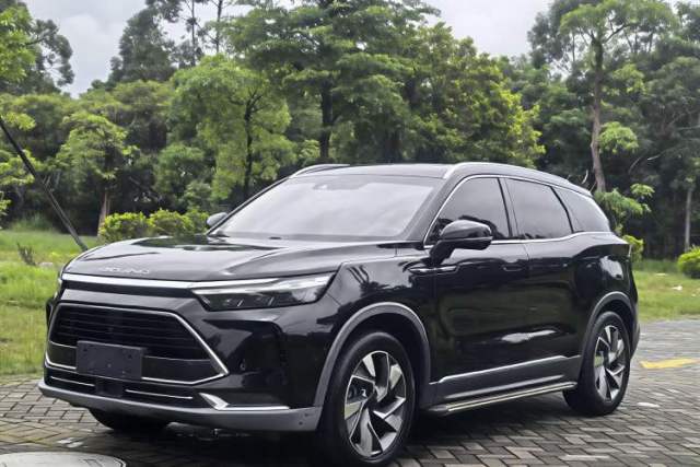 Ojetý BAIC Beijing X7 2020 1.5TD DCT Leading Edition