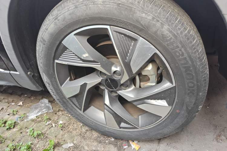 Used BAIC Beijing X7 2020 1.5TD DCT Leading Edition Right Front Wheel Hub