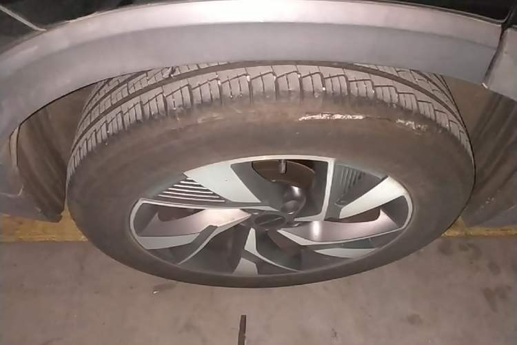 Used BAIC Beijing X7 2020 1.5TD DCT Leading Edition Right Rear Wheel Hub