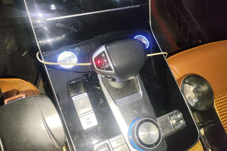 Used BAIC Beijing X7 2020 1.5TD DCT Leading Edition Gear Lever