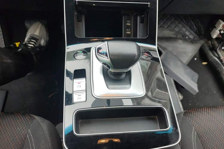 Used BAIC Beijing X7 2020 1.5TD DCT Zhi Feng Edition Gear Lever