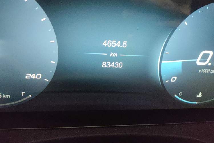 Used BAIC Beijing X7 2020 1.5TD DCT Leading Edition Odometer Close Up