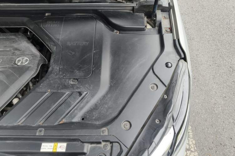 Used BAIC Beijing X7 2020 1.5TD DCT Leading Edition Engine Bay Left