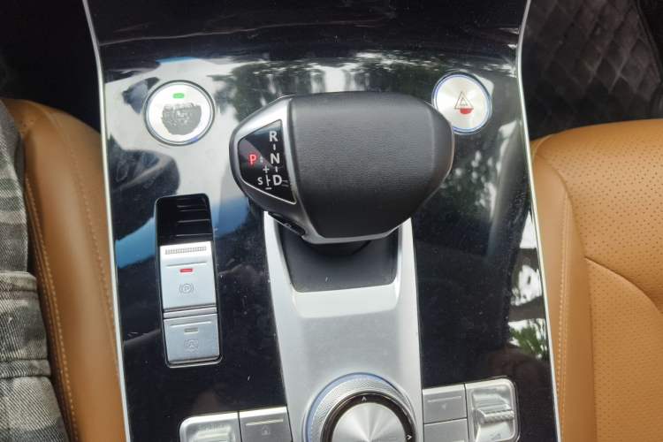 Used BAIC Beijing X7 2020 1.5TD DCT Leading Edition Gear Lever