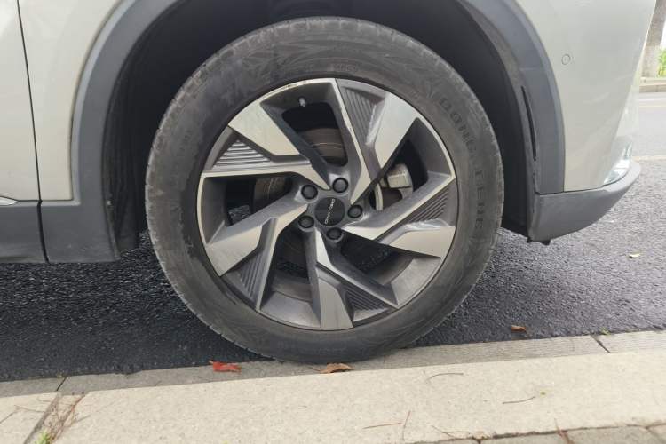 Used BAIC Beijing X7 2020 1.5TD DCT Leading Edition Right Front Wheel Hub