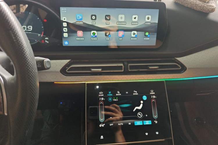 Used BAIC Beijing X7 2020 1.5TD DCT Leading Edition Audio And AC Panel