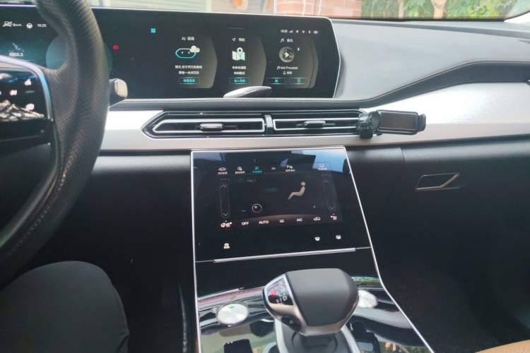 Used BAIC Beijing X7 2020 1.5TD DCT Leading Edition Audio And AC Panel