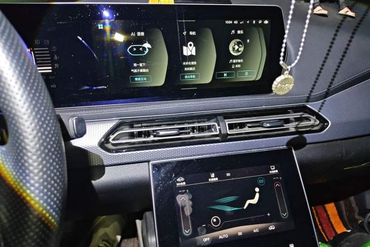 Used BAIC Beijing X7 2020 1.5TD DCT ZhiShang Edition Audio And AC Panel