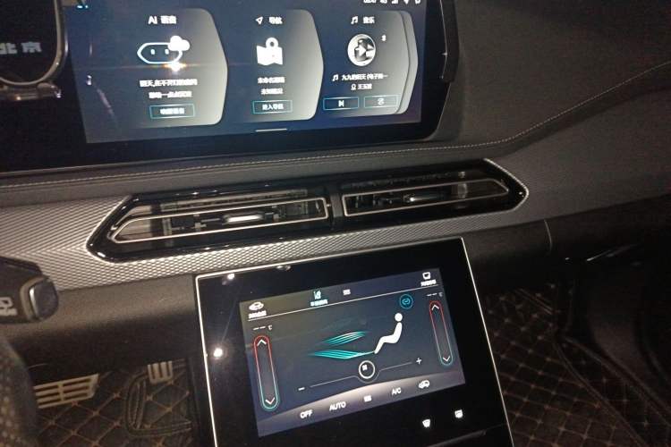 Used BAIC Beijing X7 2020 1.5TD DCT ZhiShang Edition Audio And AC Panel
