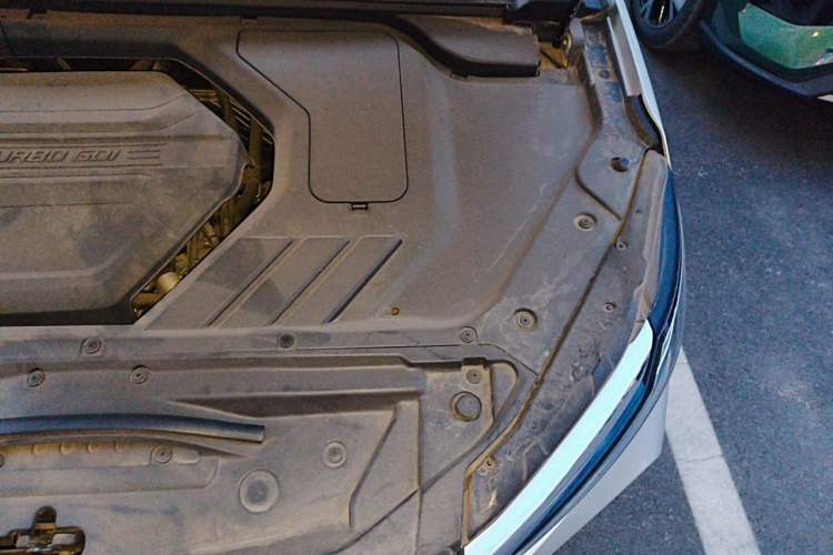 Used BAIC Beijing X7 2020 1.5TD DCT Leading Edition Engine Bay Left