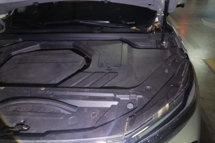 Used BAIC Beijing X7 2020 1.5TD DCT Leading Edition Engine Bay Left