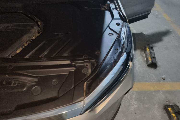Used BAIC Beijing X7 2020 1.5TD DCT Leading Edition Engine Bay Left
