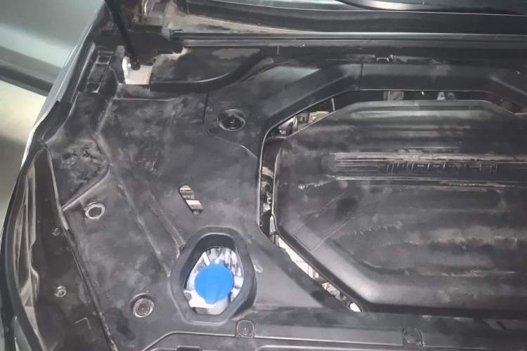 Used BAIC Beijing X7 2020 1.5TD DCT Leading Edition Engine Bay Right