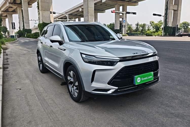 Used BAIC Beijing X7 2020 1.5TD DCT Leading Edition Front Right 45 Deg