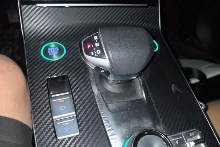 Used BAIC Beijing X7 2020 1.5TD DCT Leading Edition Gear Lever