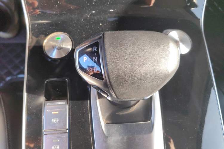 Used BAIC Beijing X7 2020 1.5TD DCT ZhiShang Edition Gear Lever