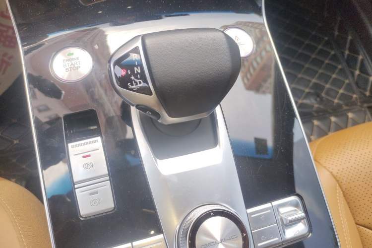 Used BAIC Beijing X7 2020 1.5TD DCT Leading Edition Gear Lever