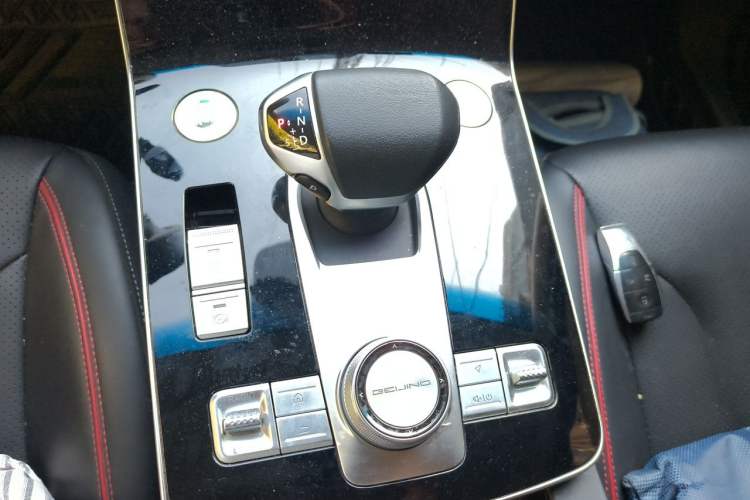 Used BAIC Beijing X7 2020 1.5TD DCT ZhiShang Edition Gear Lever
