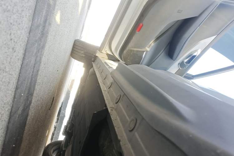 Used BAIC Beijing X7 2020 1.5TD DCT New Year Limited Edition Left Side Sill