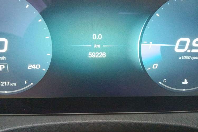 Used BAIC Beijing X7 2020 1.5TD DCT Leading Edition Odometer Close Up