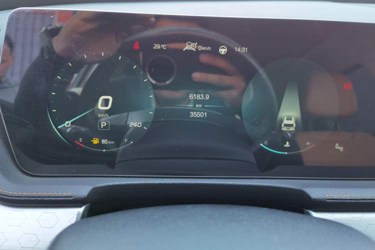 Used BAIC Beijing X7 2020 1.5TD DCT Leading Edition Odometer Close Up