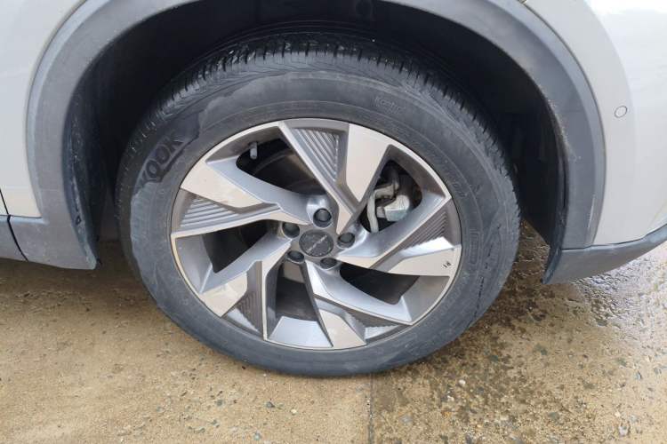 Used BAIC Beijing X7 2020 1.5TD DCT Leading Edition Right Front Wheel Hub