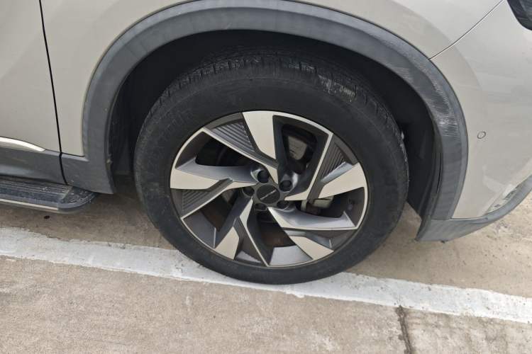 Used BAIC Beijing X7 2020 1.5TD DCT Leading Edition Right Front Wheel Hub